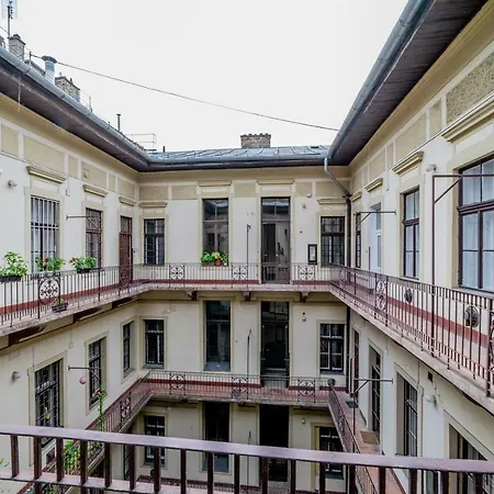 Luxury Parkside * Budapest